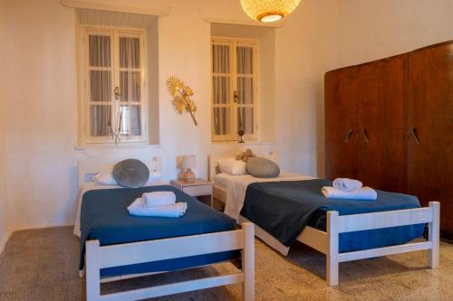George&Michael Traditional House