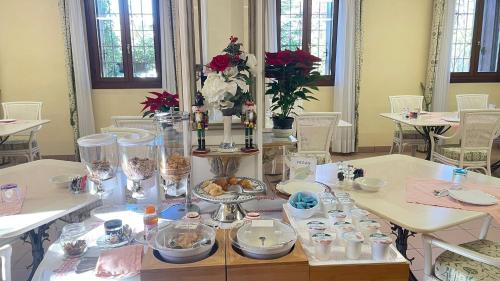 Jídlo v hotelu nebo okolí