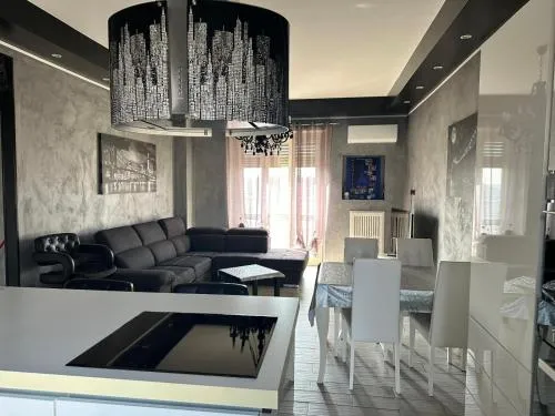 Manhattan House photo 1