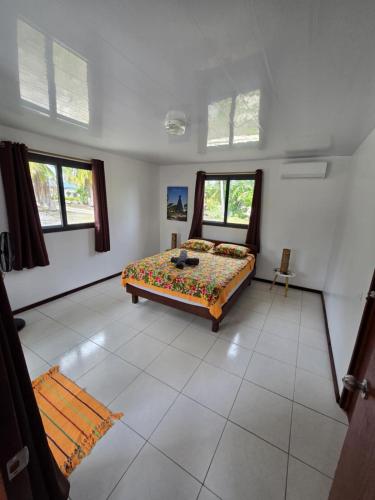 Postel nebo postele na pokoji v ubytování Fare RekaReka - Fakarava