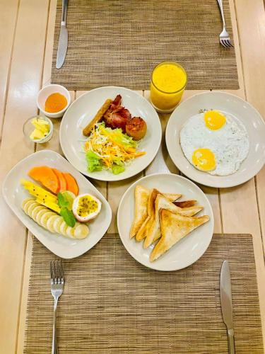 Jídlo v hotelu nebo okolí