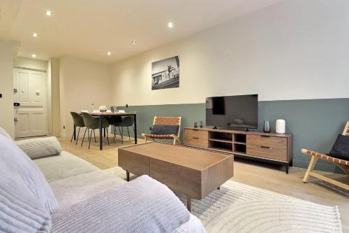 Prestige Apartment Lyon 2 6 guests - Place des Célestins