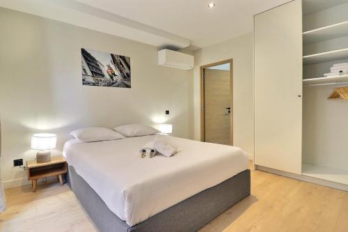 Prestige Apartment Lyon 2 6 guests - Place des Célestins