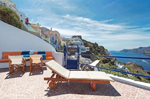 YANNIS and EFI CAVE HOUSE-SUNSET-