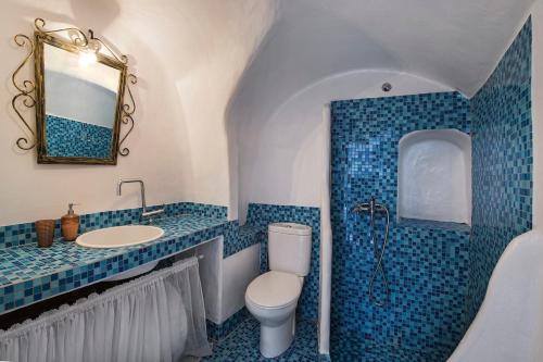 Ένα μπάνιο στο YANNIS and EFI CAVE HOUSE-SUNSET-