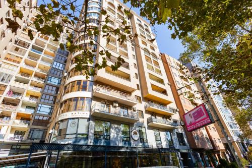 Aram street, 2 bedrooms, New Euro renovated Grande apartment DI723