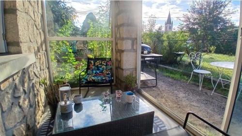 Gallery image of Grand Studio Côté Jardin in Saint-Sernin