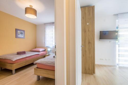 Postel nebo postele na pokoji v ubytování Luxurious villa with heated pool and rooftop jacuzzi