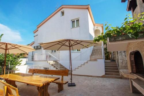 Apartment Mastrinka 11283a