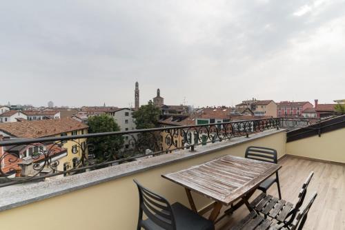 GuestHost - Navigli Modern Flat