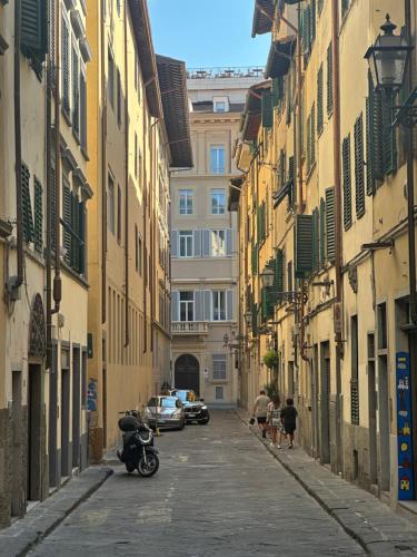 Florence Apartment 5' Central Station Just renewed