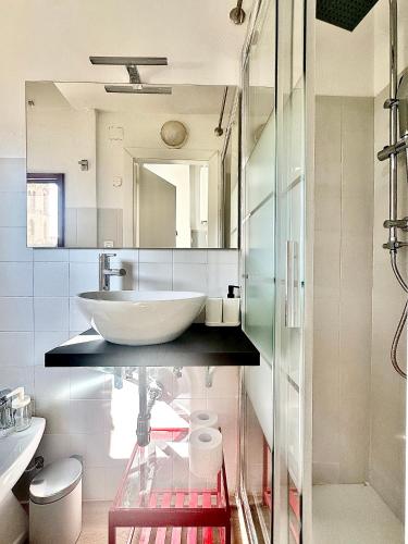 Florence Apartment 5' Central Station Just renewed