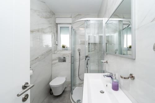 Ella modern centrally located apartments