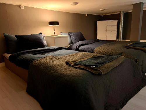 Φωτογραφία από το άλμπουμ του Centrally-located Unique Private apartment with 3 floors σε Smedjebacken