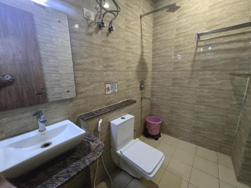 Koupelna v ubytování Hotel The Shriyansh