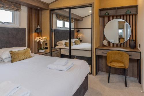 Sure Studio by Best Western Brackenborough Lakes & Resort