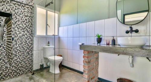 Et badeværelse på Remhoogte Farmstay