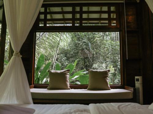 Zahrada ubytování The Karu Cabins by AGATA