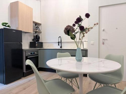 Nuevo, Verde y Acogedor