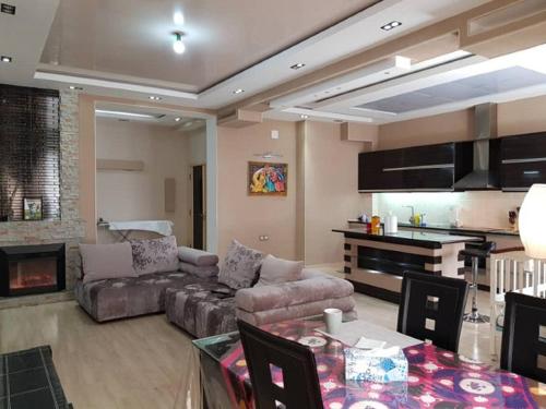 Η κουζίνα ή μικρή κουζίνα στο 3 комн квартира в элитном районе