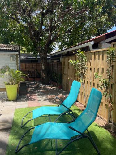 Zahrada ubytování Saline les bains studio avec cuisine & espace détente extérieurs calme & lagon à pied