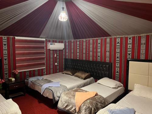 Photo de la galerie de l'établissement ROYAL LANCASTER lUXURY CAMP, à Wadi Rum