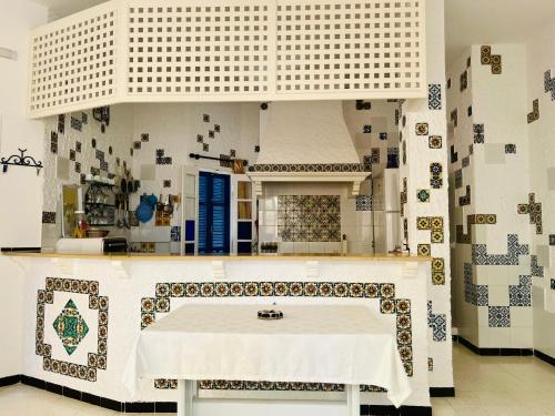 Η κουζίνα ή μικρή κουζίνα στο Apparemment 3 chambres et balcon