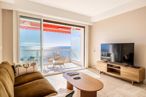 Spacious apartment a c 2BR 4P Cannes