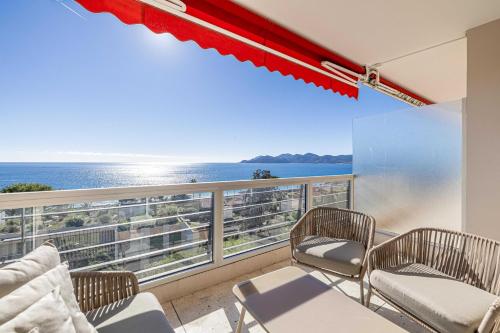 Spacious apartment a c 2BR 4P Cannes