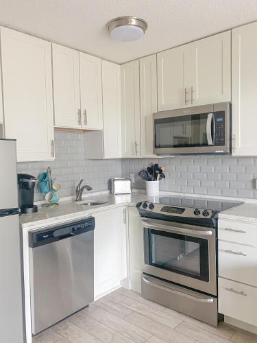 Coastal King at Seaside Villas Ocean View photo 10