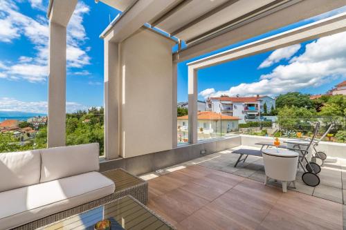 Modern villa with heated pool, hot tub and sauna