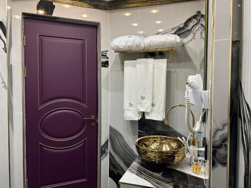 Ένα μπάνιο στο Hotel Roma & Tours