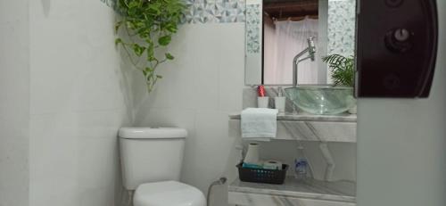 Koupelna v ubytování SuÍte MAR Espaço Kombucha Para-ty