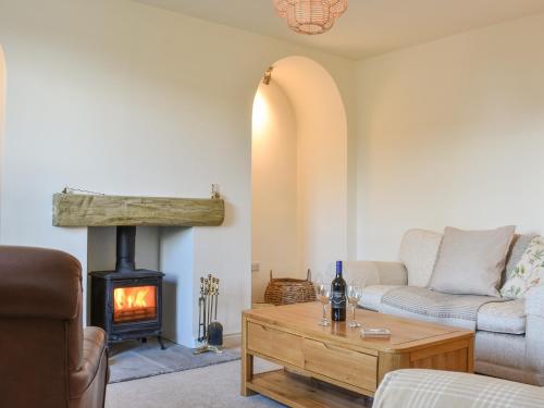 Khu vực ghế ngồi tại North Road Cottage