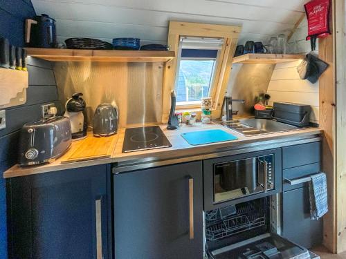 Η κουζίνα ή μικρή κουζίνα στο Duich - Uk50716