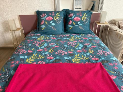 En eller flere senge i et værelse på Hirondelles 3