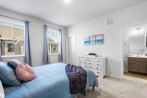 Ảnh trong thư viện ảnh của Beautiful Walkable 3-BR Midterm in Richmond Suburb ở Midlothian