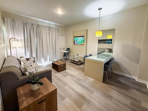 Modern Flat 4 Minutes from Universal – The Point Orlando photo 58