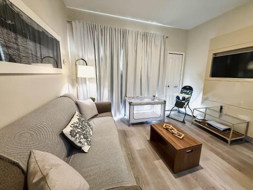 Modern Flat 4 Minutes from Universal – The Point Orlando photo 59