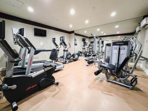 Modern Flat 4 Minutes from Universal – The Point Orlando photo 74