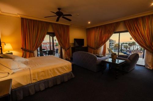Europe Villa Cortes GL — Photo of the whole room