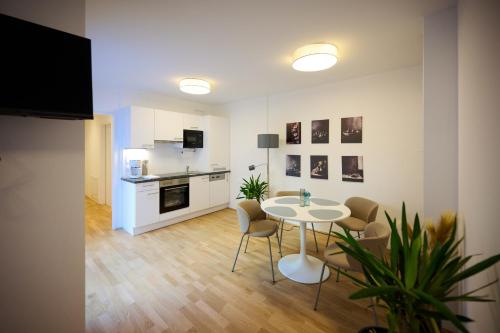 Schön eingerichtetes Apartment mit Terrasse
