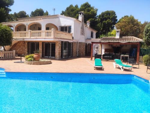 Swimmingpoolen hos eller tæt på Casa Ginesta