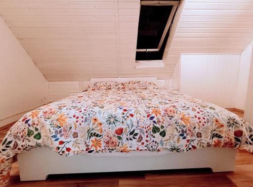 Ένα ή περισσότερα κρεβάτια σε δωμάτιο στο Wellness Oasis in A Wonderful Panoramic Location