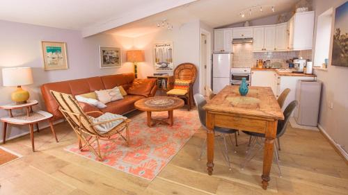 Η κουζίνα ή μικρή κουζίνα στο The Organic Cotswolds Cowshed