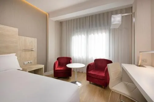 NH Madrid Chamberí photo 7