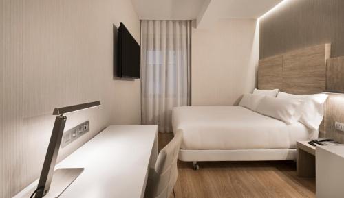 NH Madrid Chamberí photo 37