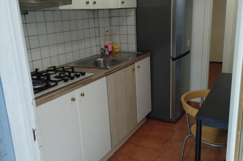 Center Apartment-Sleeps5-Balcony-Live neighborhood