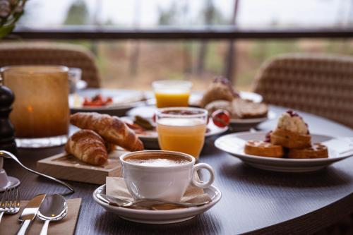 Jídlo v hotelu nebo okolí