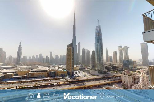 Vacationer Holiday Homes I Luxury 3 Bedroom Apartment I Iconic Burj Khalifa View I Heart of Downtown